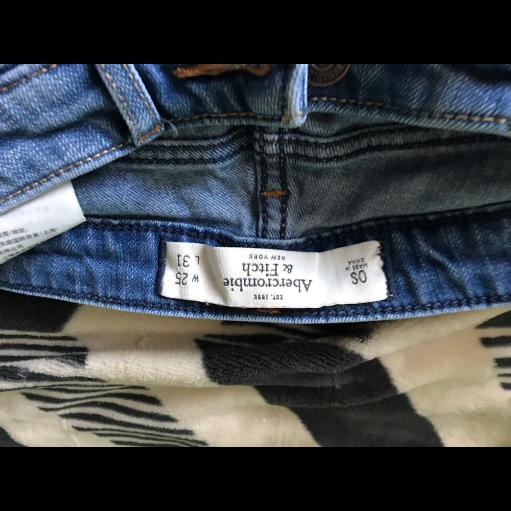 jeans - Picture 3 of 3